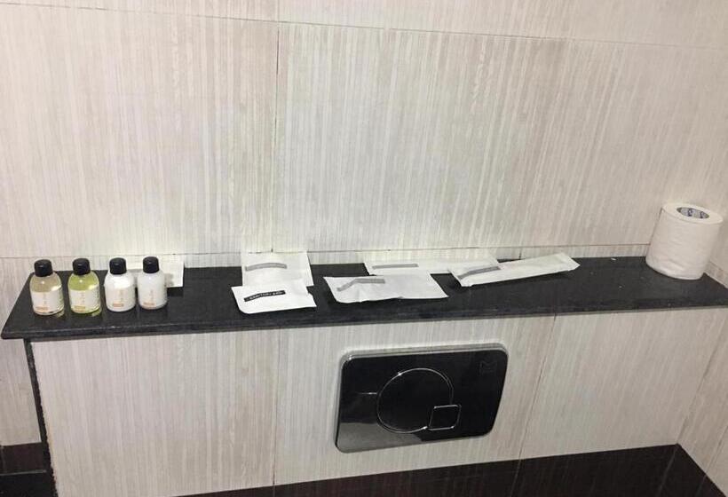 אתר נופש Nakshatra Emerald