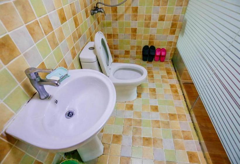 旅馆 Qingdao Ningye Xiaozhu