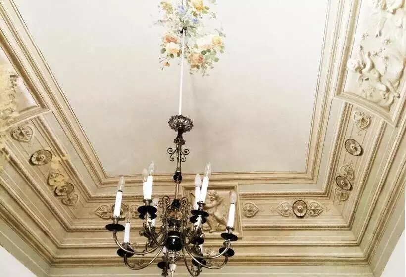 تختخواب و صبحانه Il Cortile Del Marchese Beccadelli