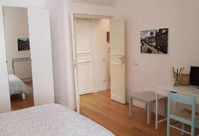 تختخواب و صبحانه Il Cortile Del Marchese Beccadelli