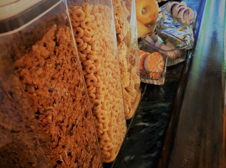 مبيت وإفطار Ivy Manor Inn Village Center