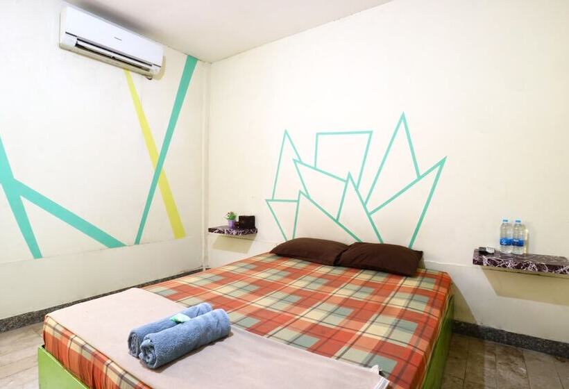 Bed and Breakfast Wisma Gading Indah 1