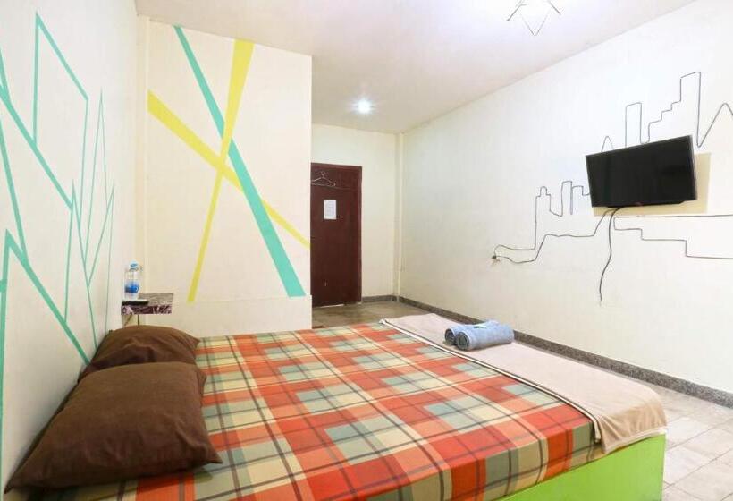 Bed and Breakfast Wisma Gading Indah 1