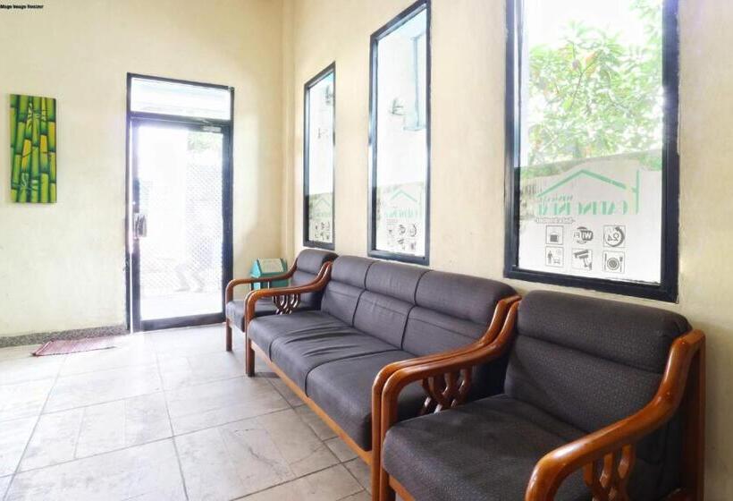 Bed and Breakfast Wisma Gading Indah 1