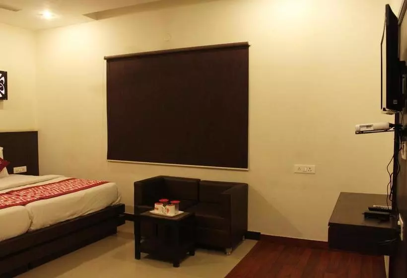 ホテル Oyo Premium Agra Cantt Idgah Road