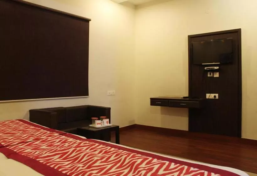 ホテル Oyo Premium Agra Cantt Idgah Road