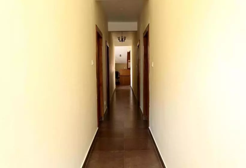 ホテル Oyo Rooms Kotagiri Road Near Tea Factory Ooty