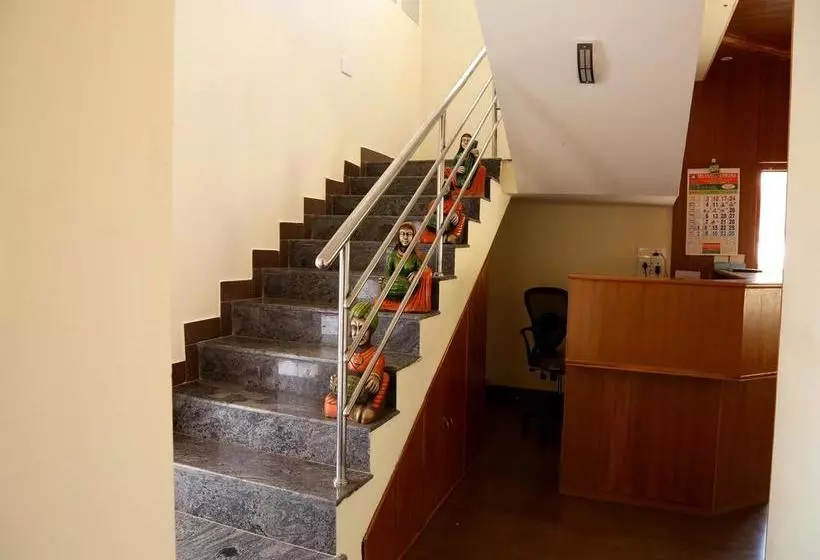 ホテル Oyo Rooms Kotagiri Road Near Tea Factory Ooty