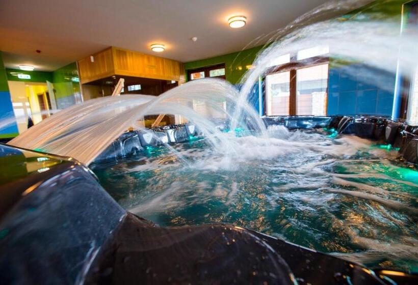 Отель Pole Position Beach