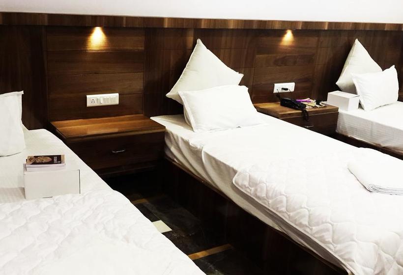 فندق The Grand Midway