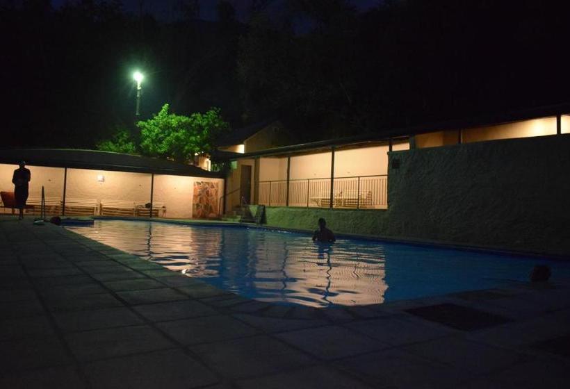 리조트 The Baths Natural Hot Springs