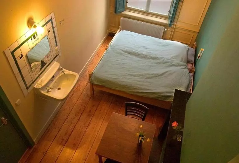 Strowis Hostel