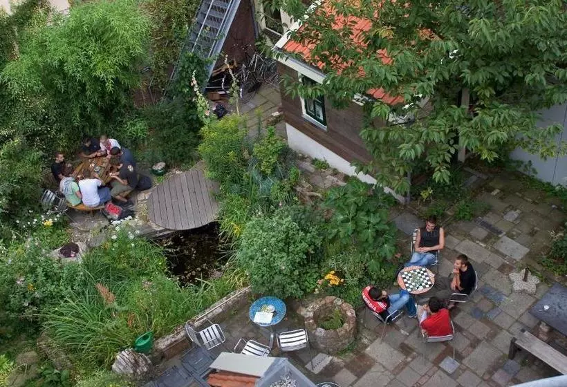 Strowis Hostel