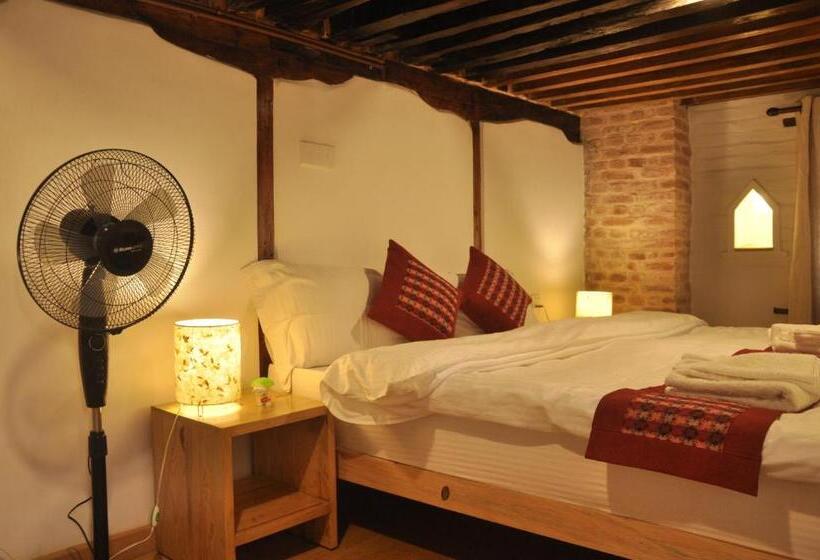 تختخواب و صبحانه Boutique Heritage Home