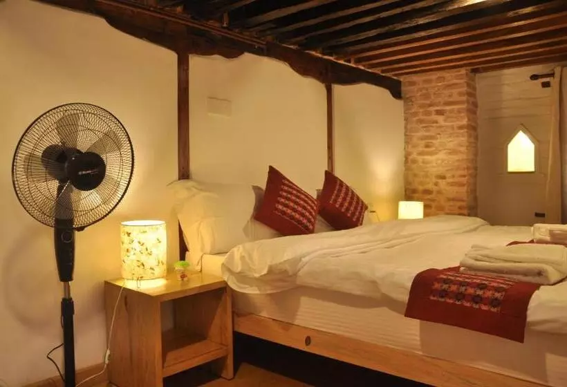 تختخواب و صبحانه Boutique Heritage Home