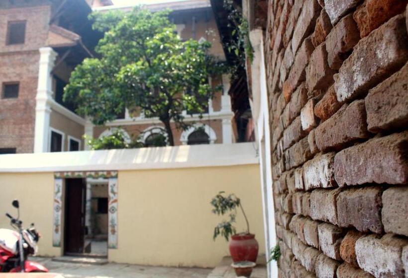 تختخواب و صبحانه Boutique Heritage Home