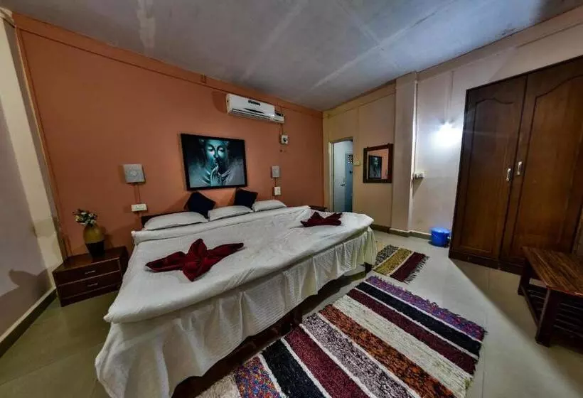 Bed and Breakfast Shiva Cottages