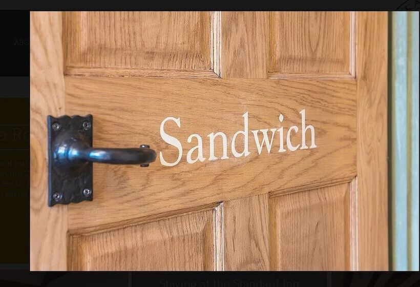 تختخواب و صبحانه The Standard Inn