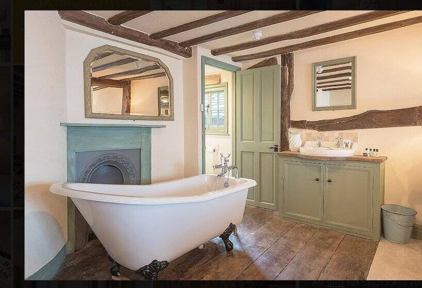 تختخواب و صبحانه The Standard Inn