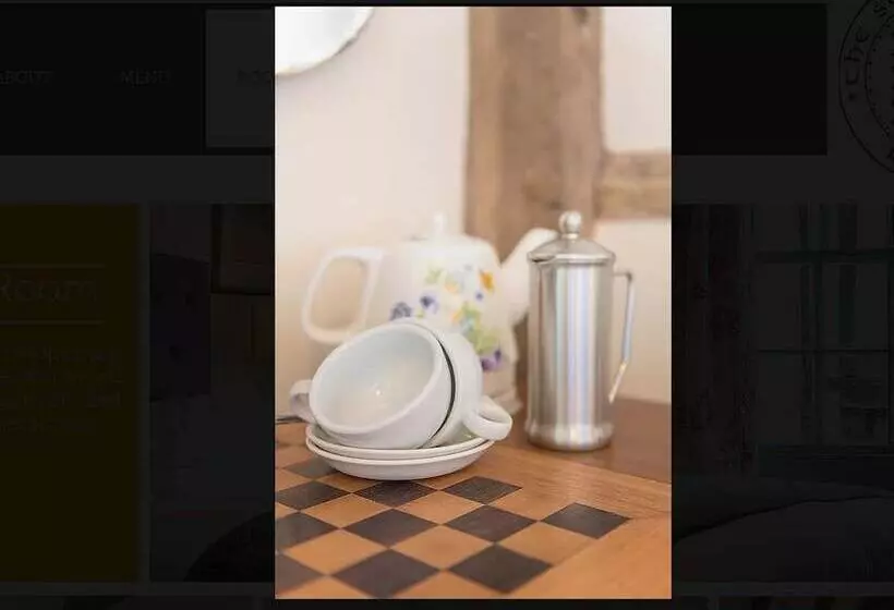 تختخواب و صبحانه The Standard Inn