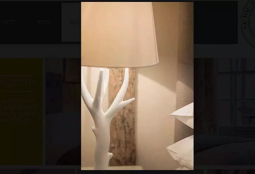 تختخواب و صبحانه The Standard Inn