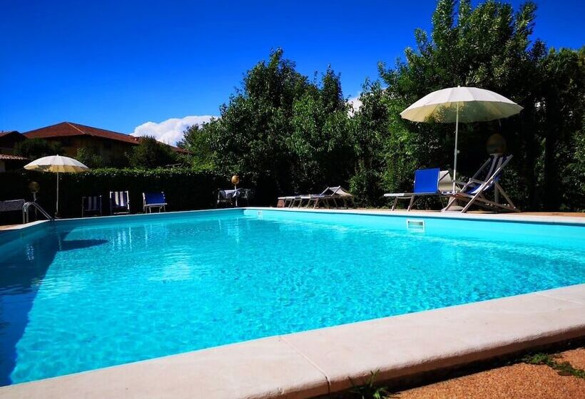 ホテル Albergo B&b Tenesi