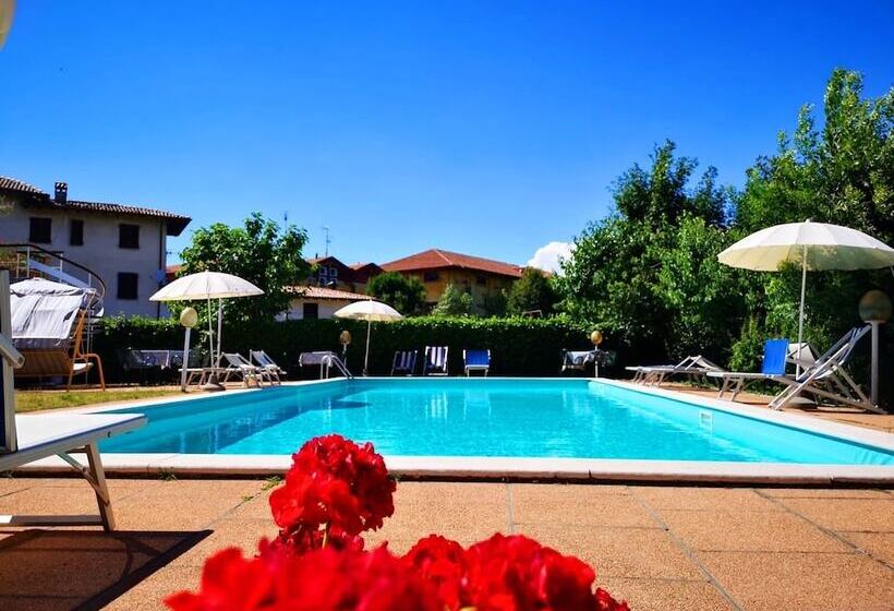 ホテル Albergo B&b Tenesi