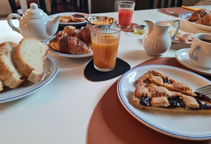 ホテル Albergo B&b Tenesi