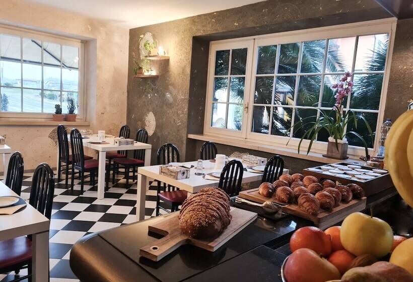 ホテル Albergo B&b Tenesi