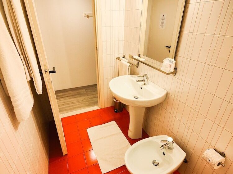 ホテル Albergo B&b Tenesi