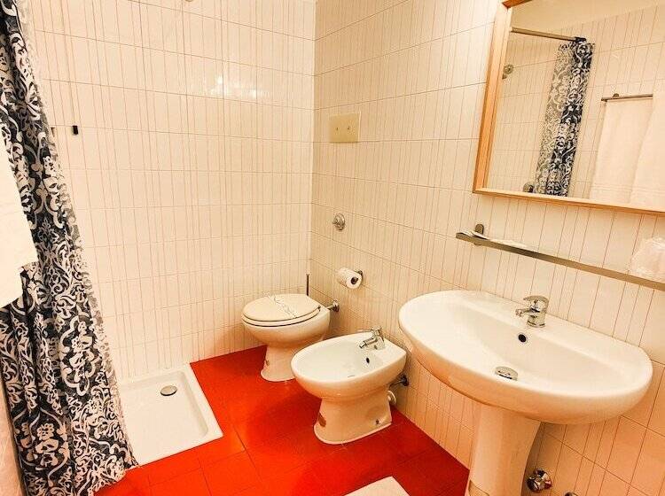 ホテル Albergo B&b Tenesi