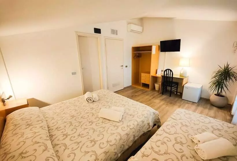 ホテル Albergo B&b Tenesi