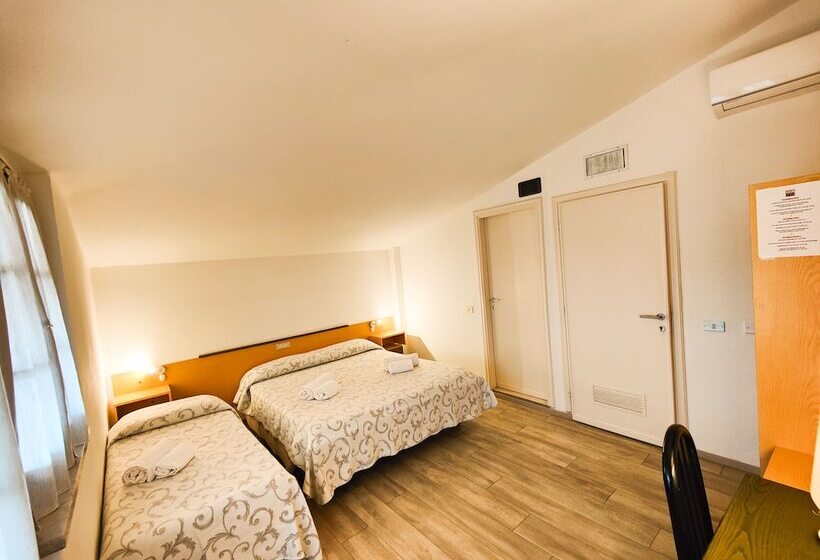 ホテル Albergo B&b Tenesi