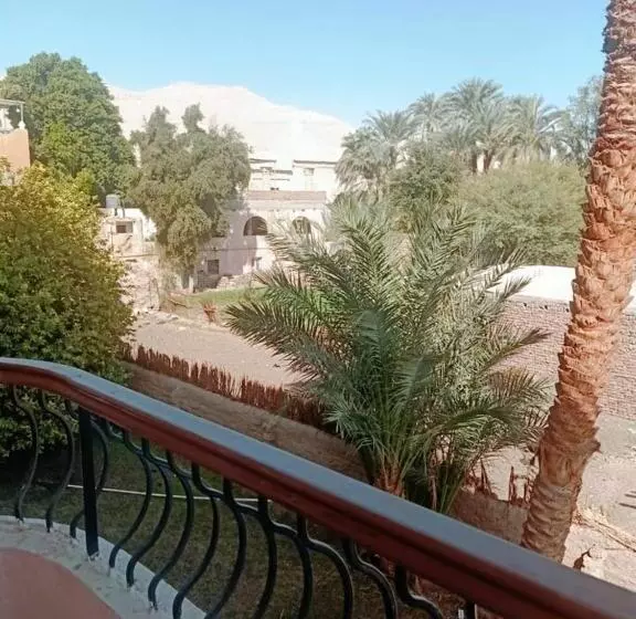 هتل Amenophis