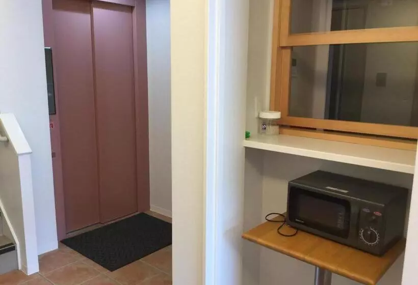 Hotelli Business Inn Grandeur Fuchu