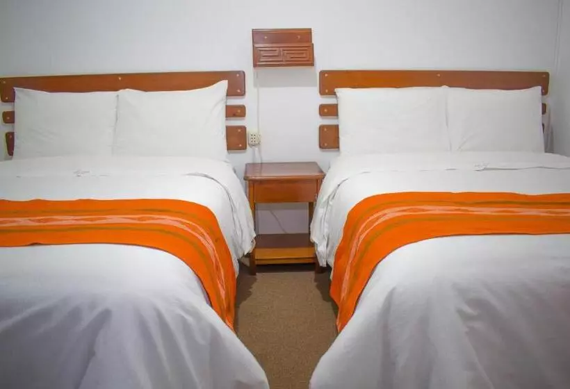 ホテル Explorer Deluxe