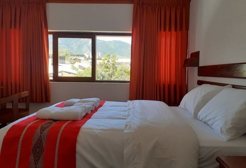 Hotel Explorer Deluxe