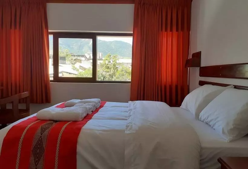 ホテル Explorer Deluxe