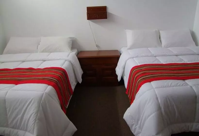 ホテル Explorer Deluxe