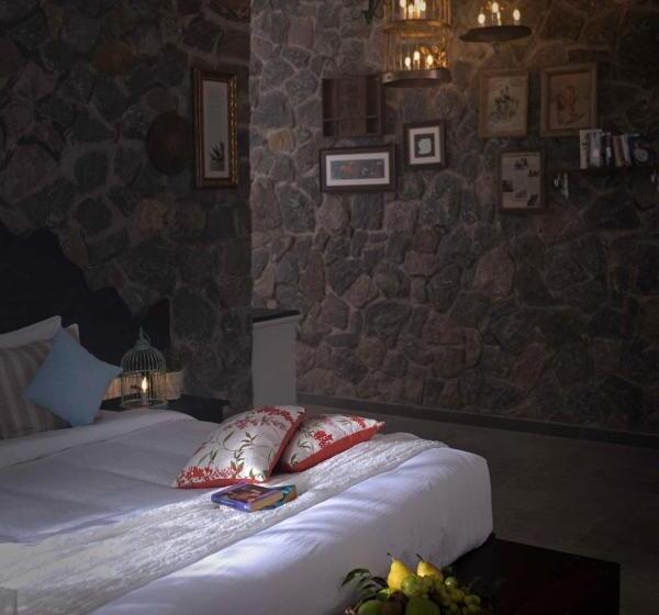 ホテル Hills & Hues