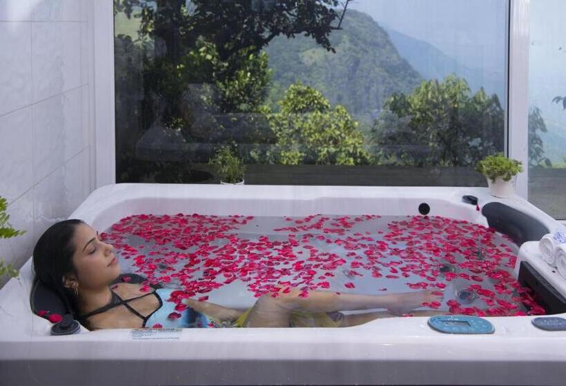 ホテル Hills & Hues