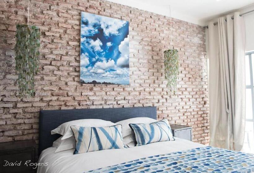 هتل Latitude 13 Degrees