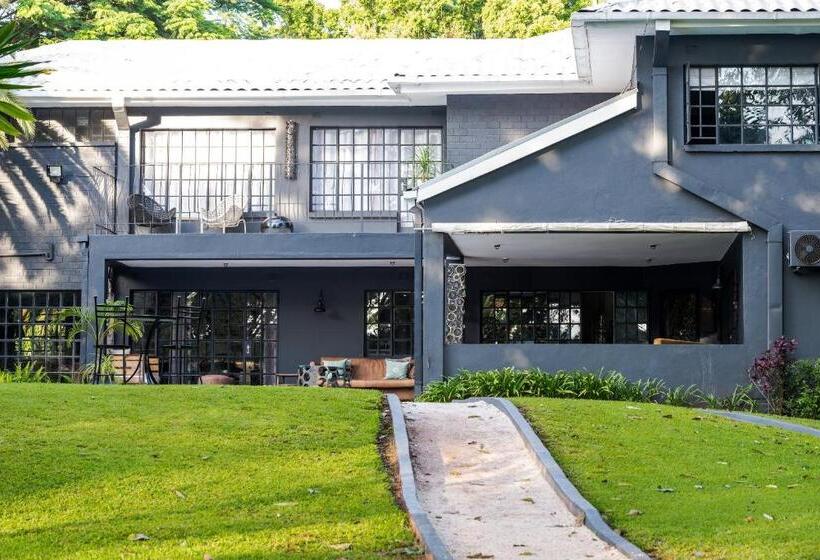 هتل Latitude 13 Degrees