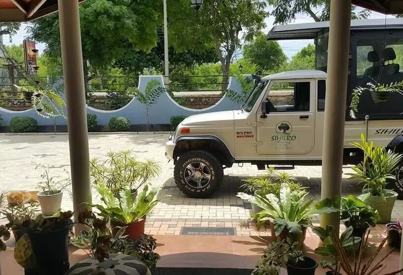 ホテル Sihilro Regency