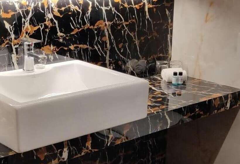 酒店 The Byke Signature