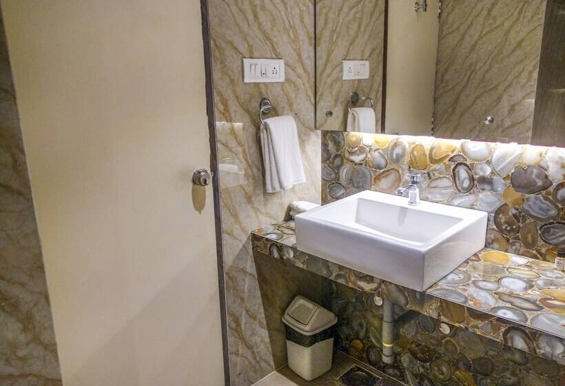 酒店 The Byke Signature