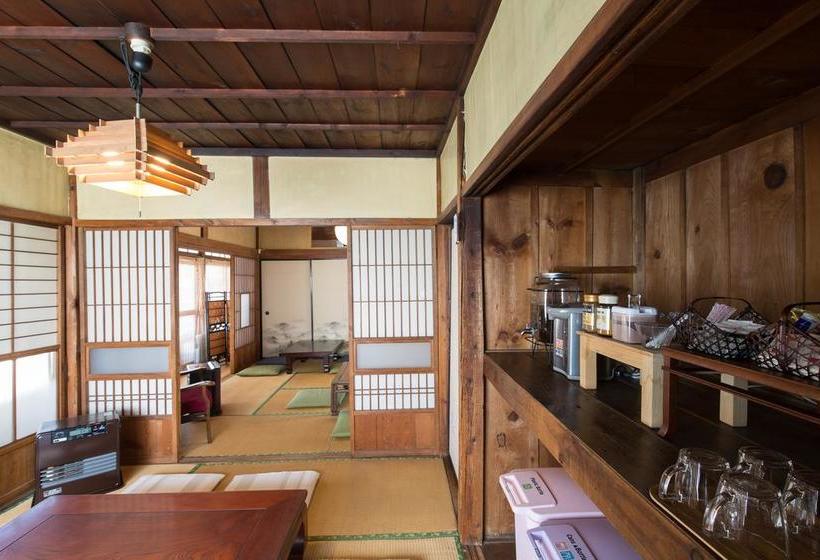 הוסטל Maisan Chi Guesthouse & Cafe