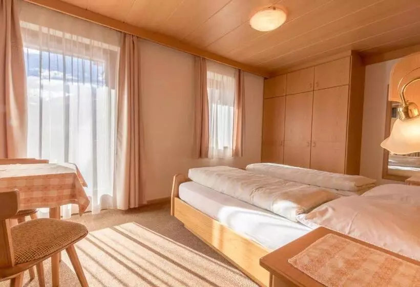 Aamiaismajoitus (B&B) Tlisüra