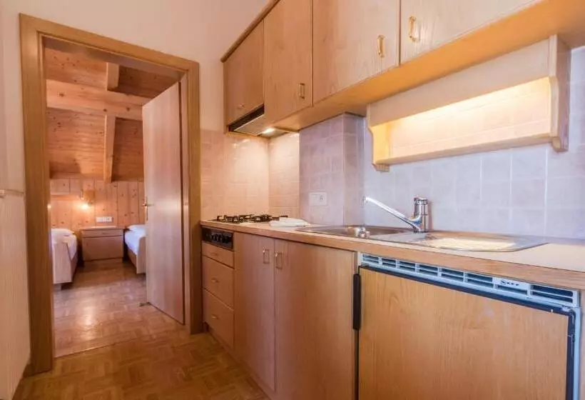 Aamiaismajoitus (B&B) Tlisüra