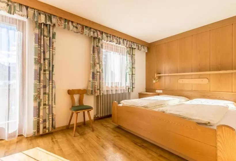 Aamiaismajoitus (B&B) Tlisüra